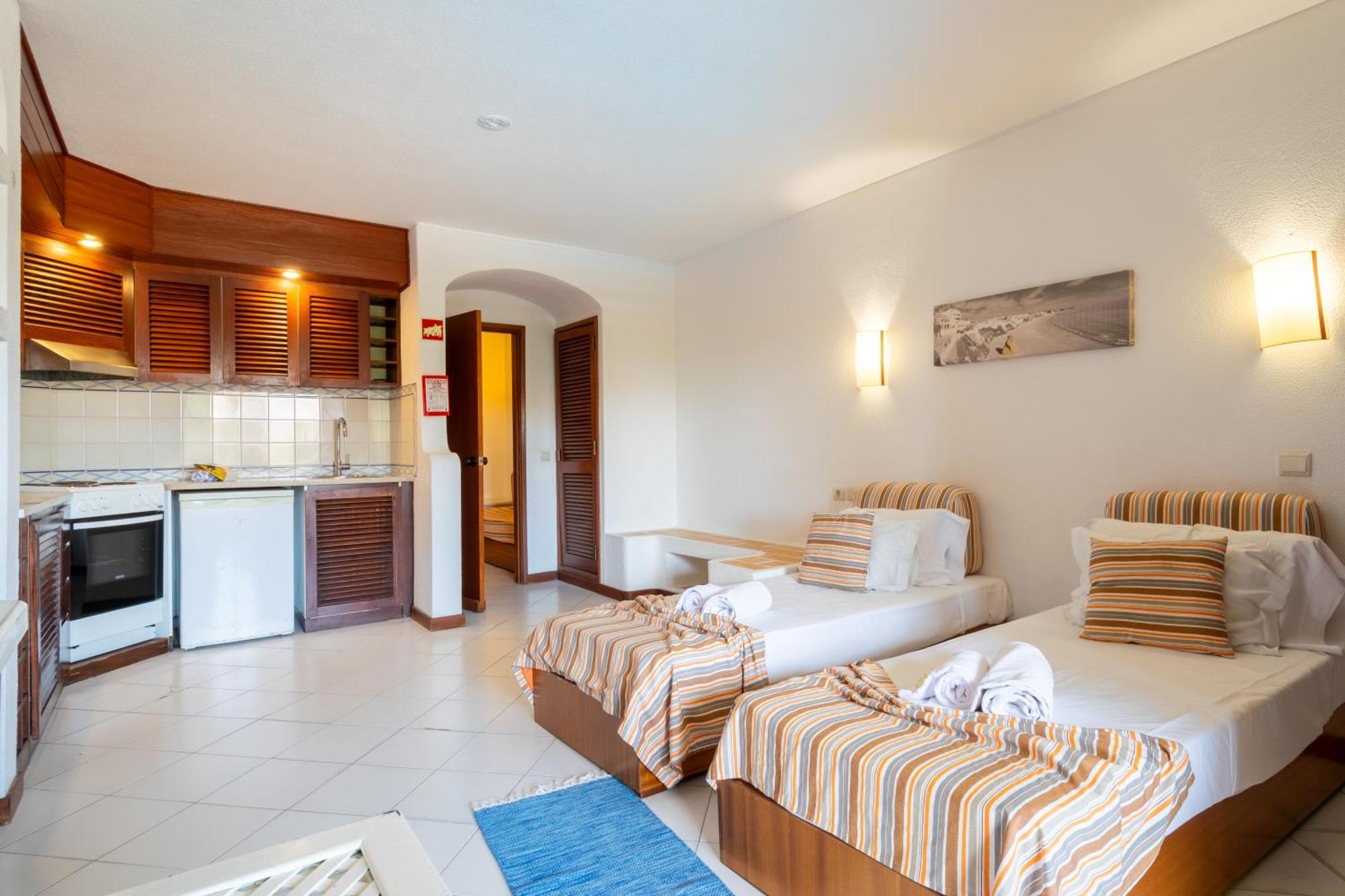 Bellavista Avenida By Beguest Apartahotel 3*