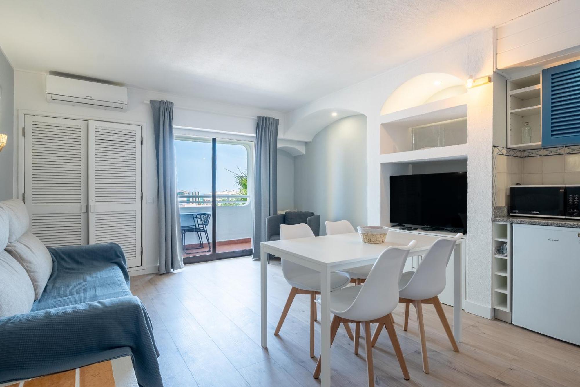 Bellavista Avenida By Beguest Apartahotel 3*